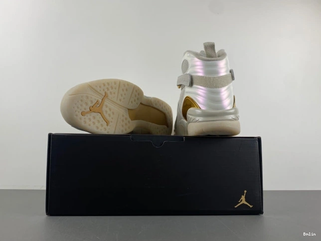 Bmlin 832821-030 Champagne Retro 8 Jordan 0821